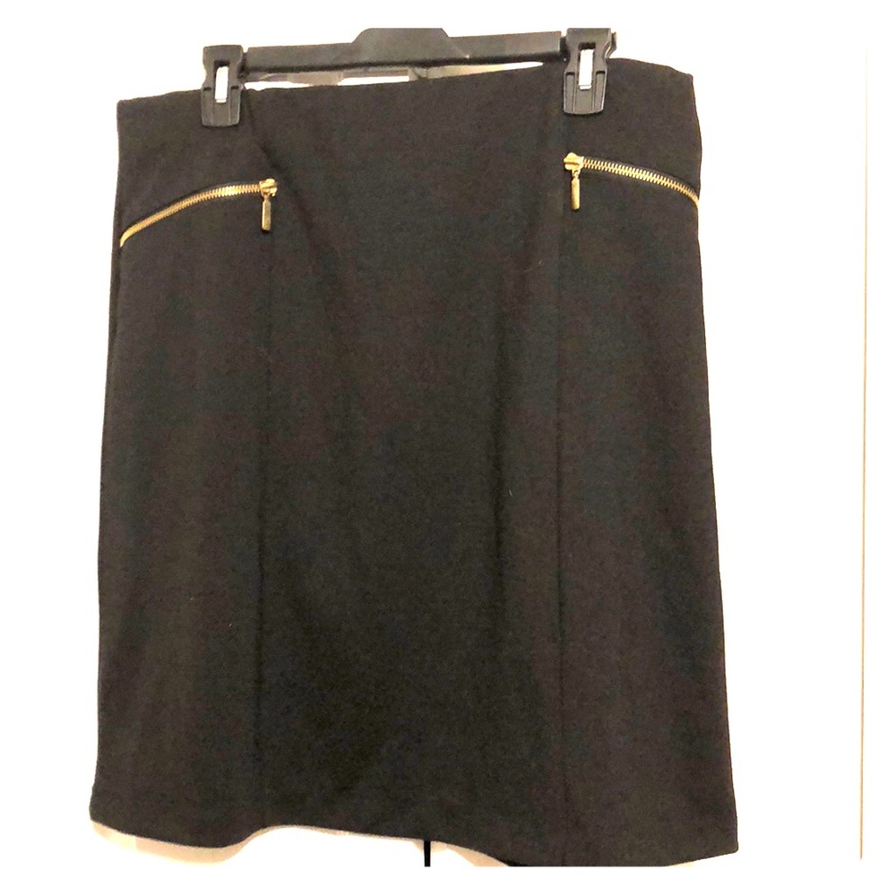 Large George Black Elastic Skirt w/ Zipper pockets